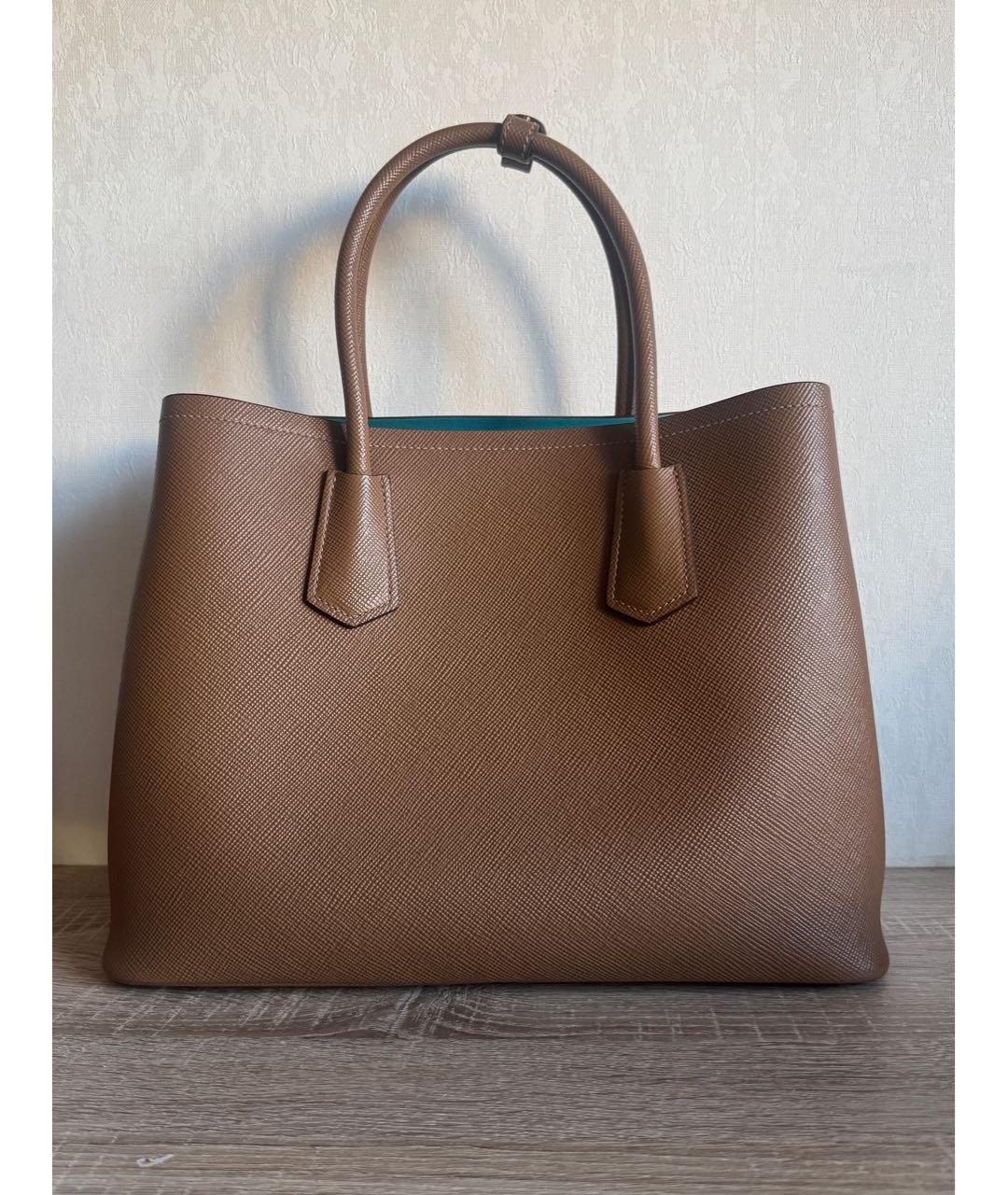 PRADA Коричневая кожаная сумка с короткими ручками, фото 2