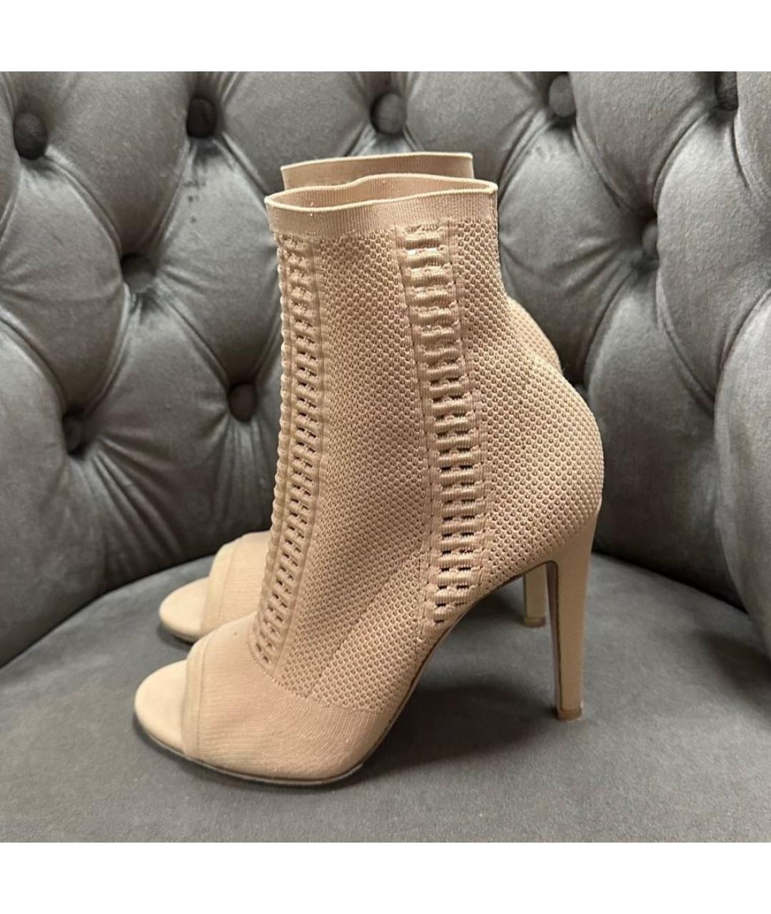 GIANVITO ROSSI Бежевые текстильные ботильоны, фото 6