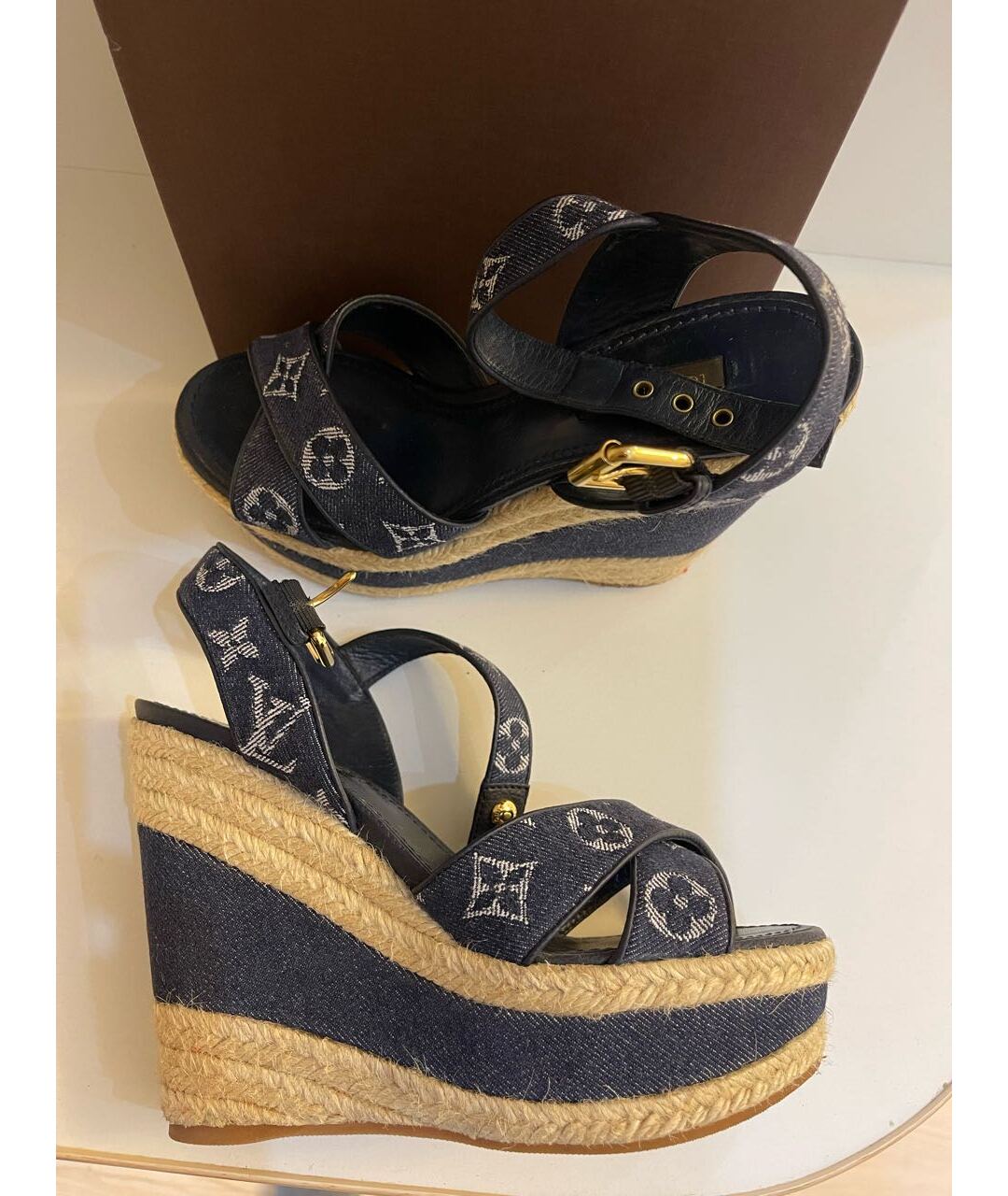 LOUIS VUITTON PRE-OWNED Кожаные босоножки, фото 5