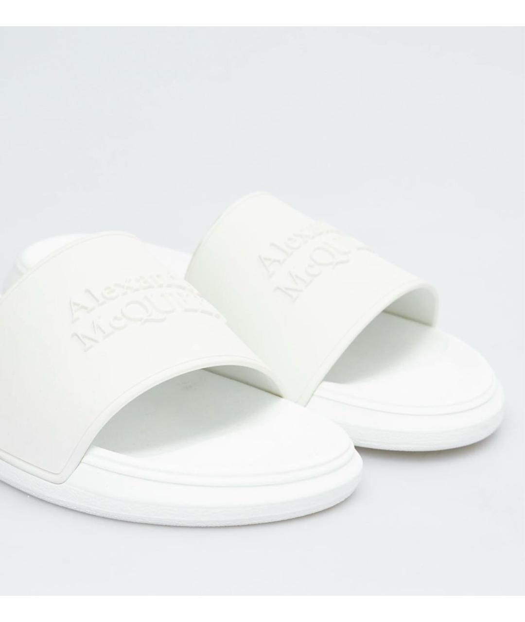 ALEXANDER MCQUEEN Белые резиновые шлепанцы, фото 3