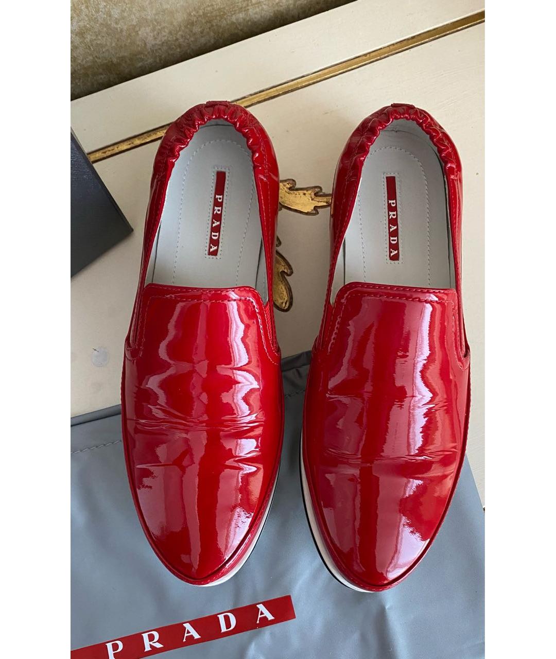 PRADA Красные мокасины из лакированной кожи, фото 2