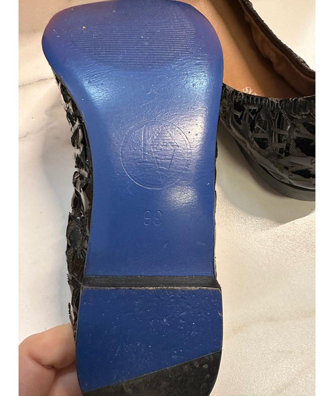 ARMANI JEANS Черные балетки из лакированной кожи, фото 6