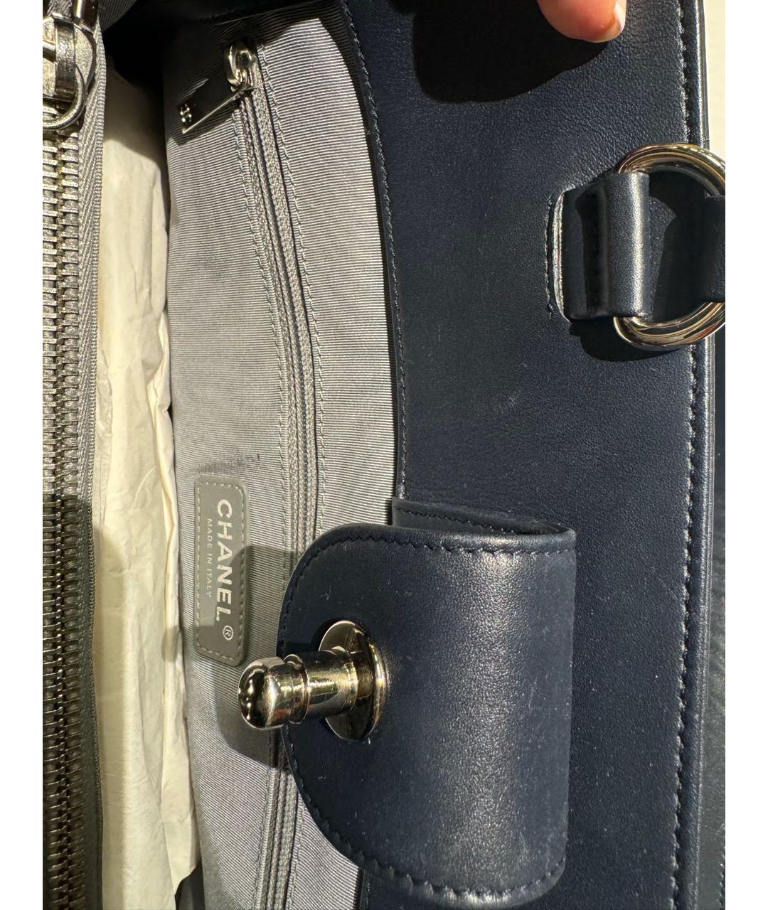 CHANEL Темно-синяя кожаная сумка тоут, фото 5