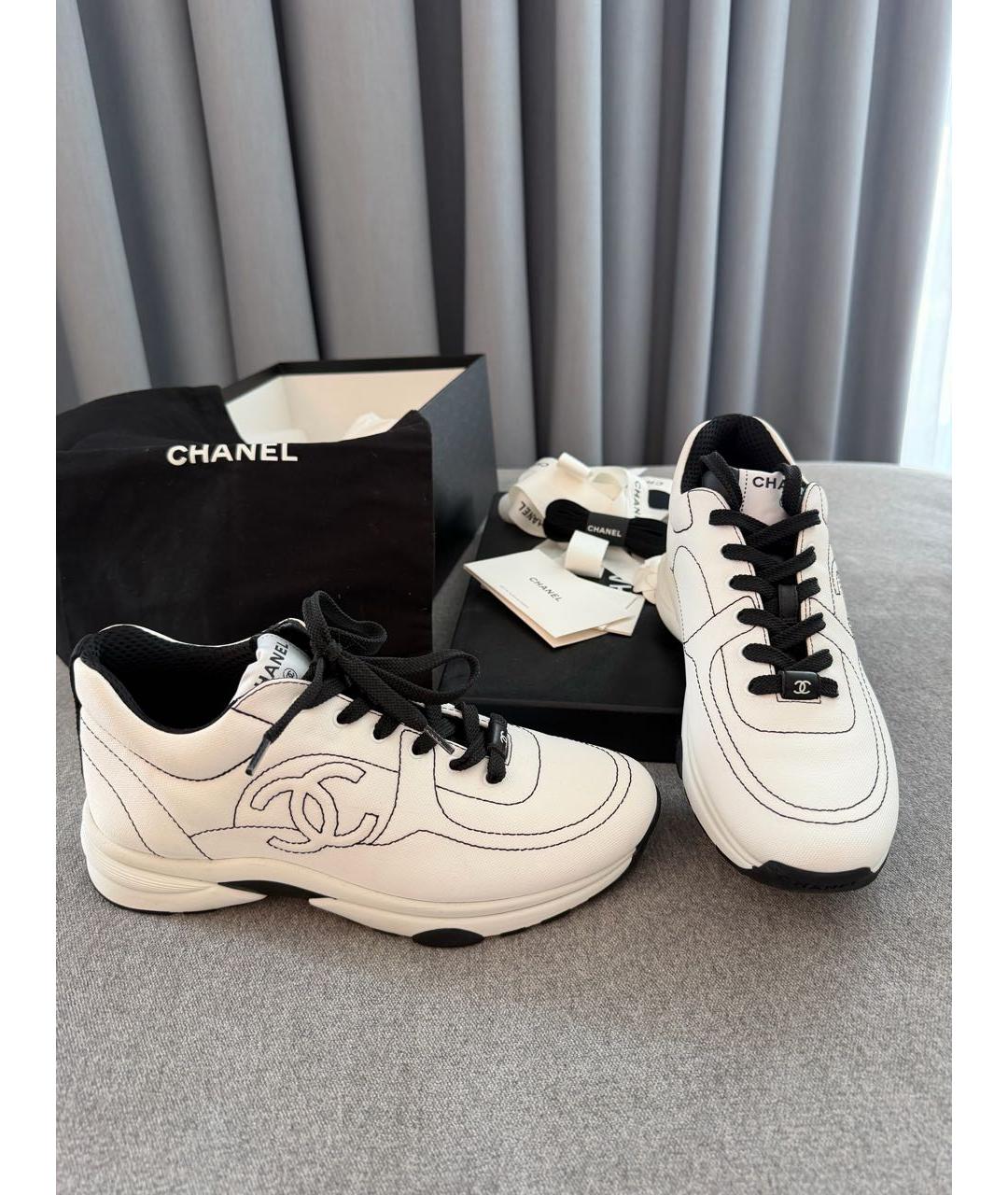 CHANEL Белые кожаные кроссовки, фото 2