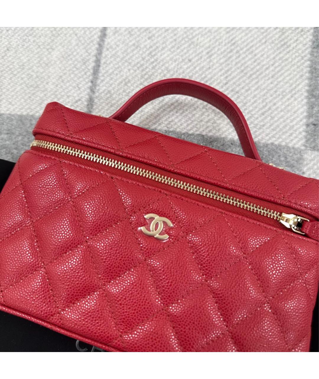 CHANEL Красная кожаная сумка через плечо, фото 4