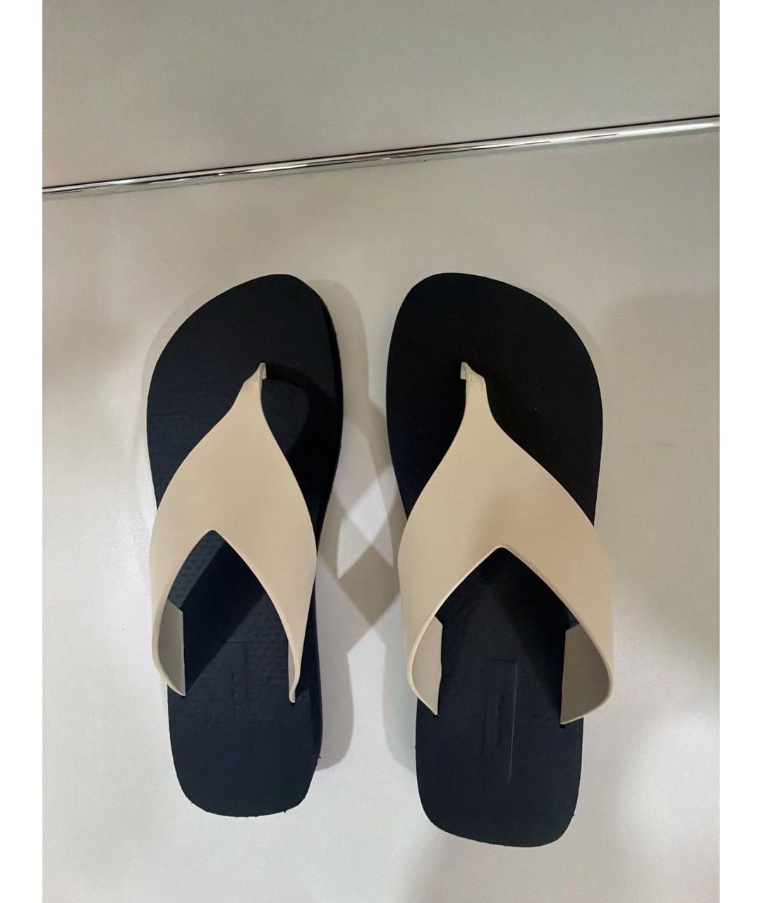 THE ROW Черные резиновые шлепанцы, фото 5