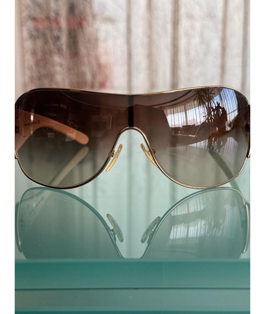 PRADA Бежевые пластиковые солнцезащитные очки, фото 6