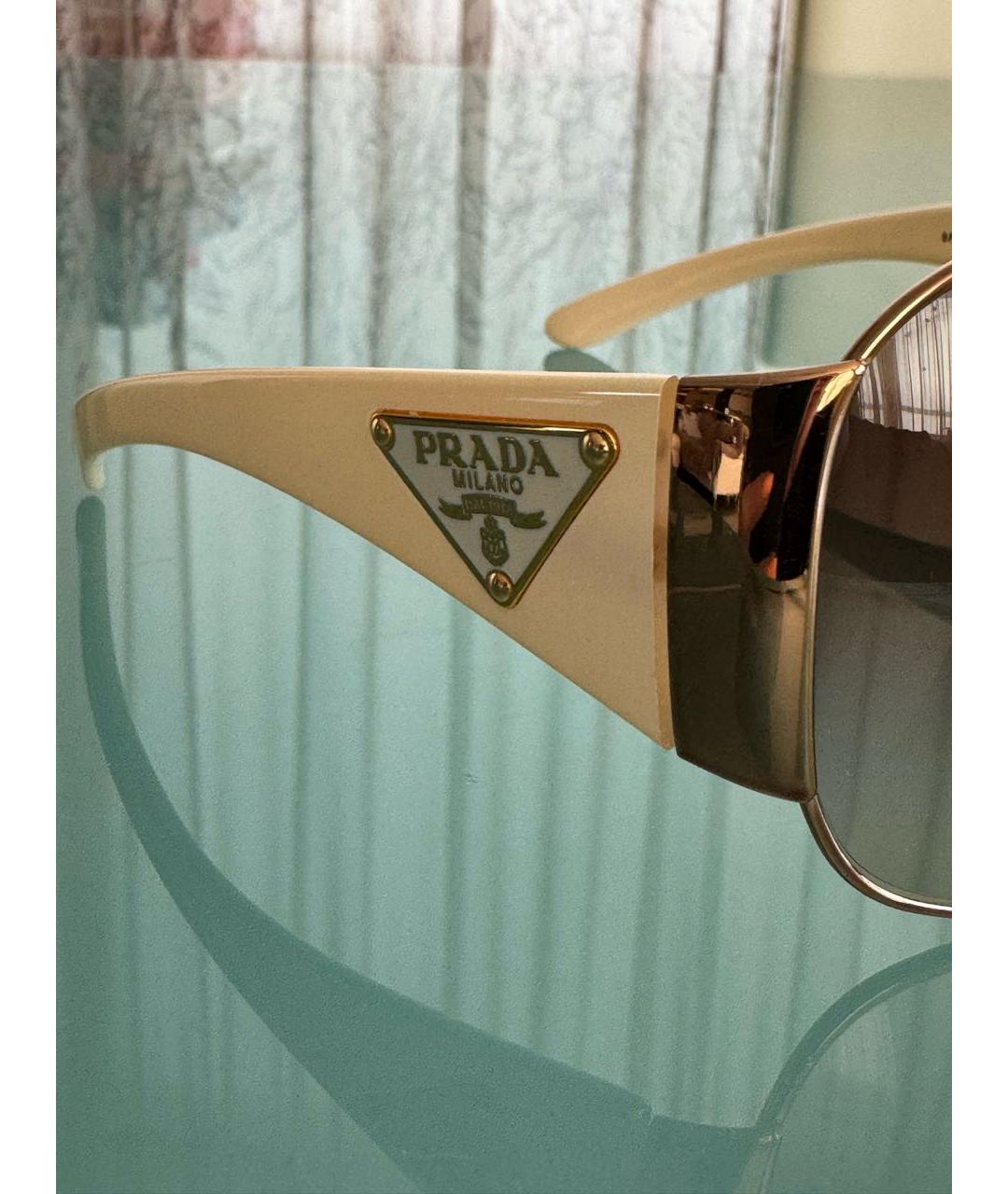 PRADA Бежевые пластиковые солнцезащитные очки, фото 2