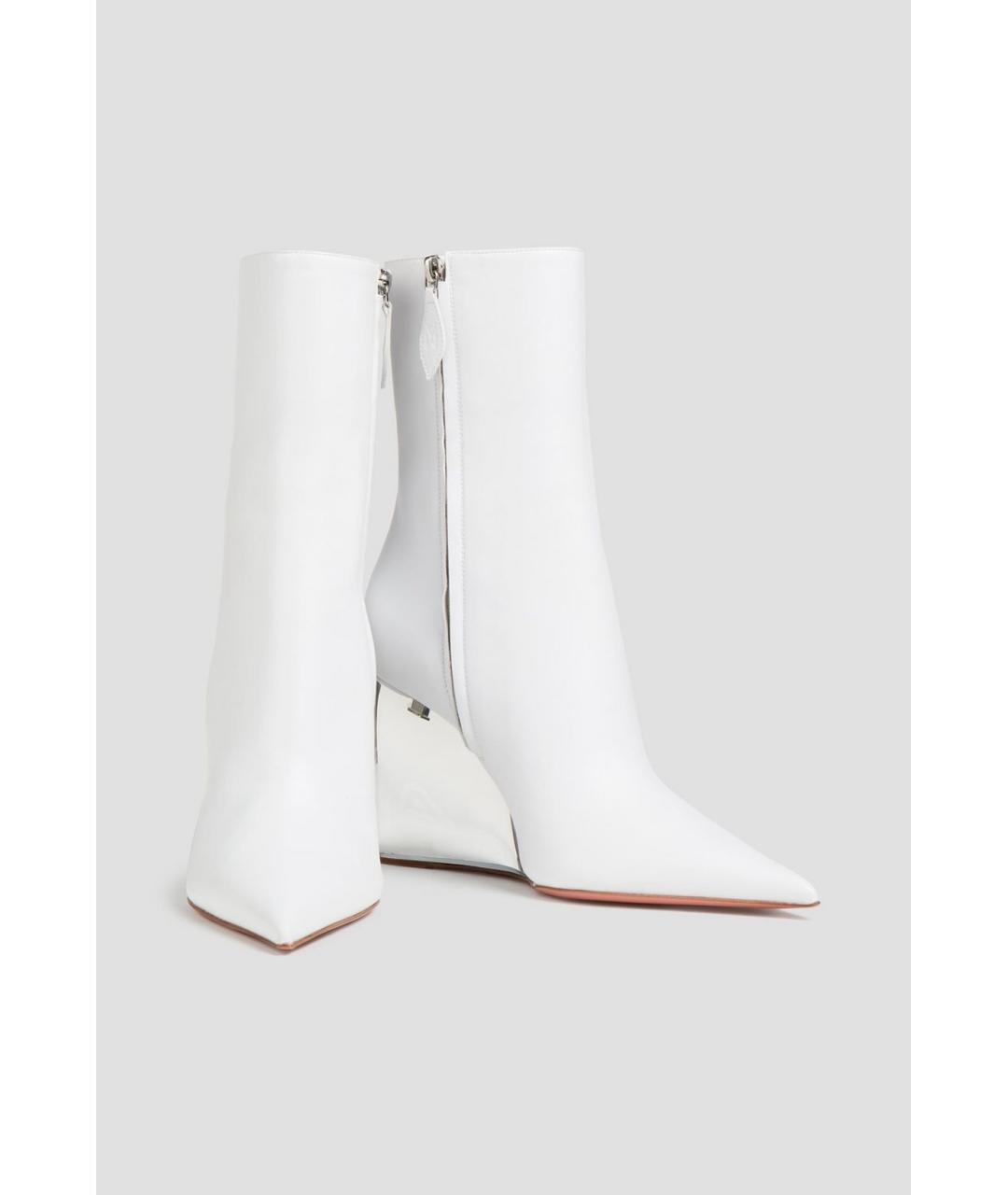 Amina Muaddi Белые кожаные ботильоны, фото 2