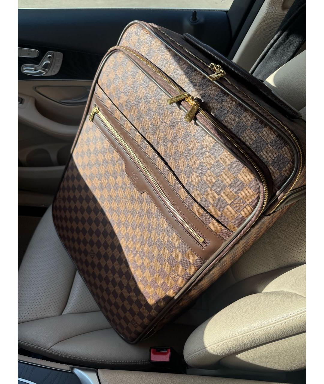 LOUIS VUITTON Коричневый чемодан, фото 3