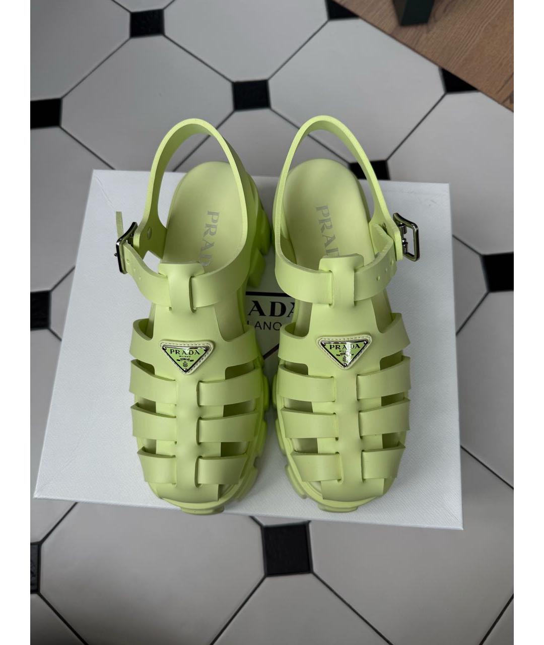 PRADA Салатовые резиновые сандалии, фото 2