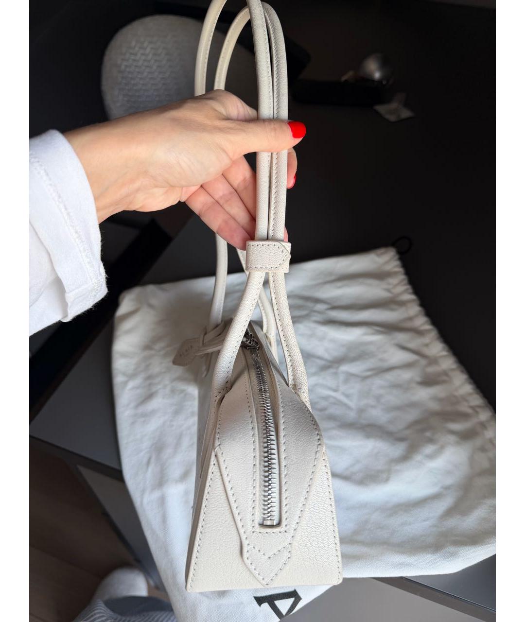 ALAIA Белая кожаная сумка через плечо, фото 4