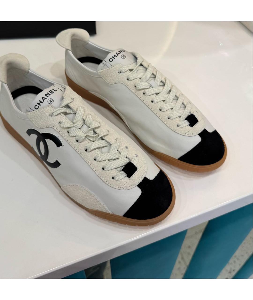 CHANEL Белые кожаные кеды, фото 2