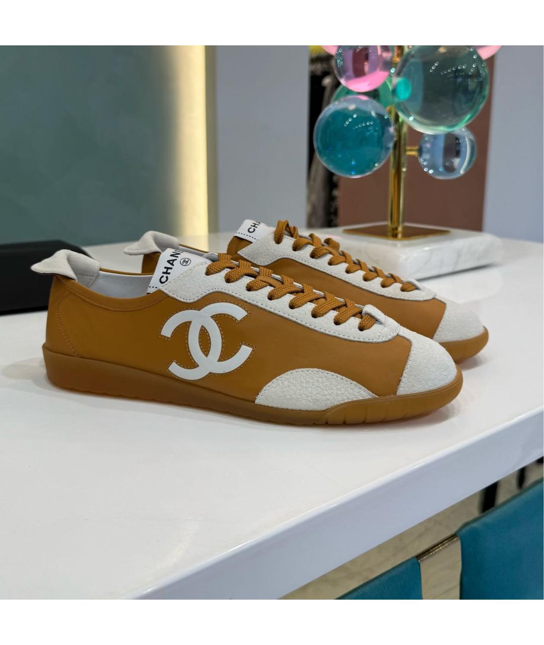 CHANEL Горчичные кожаные кеды, фото 2