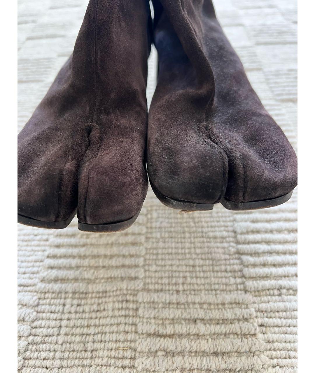 MAISON MARGIELA Коричневые замшевые ботильоны, фото 3