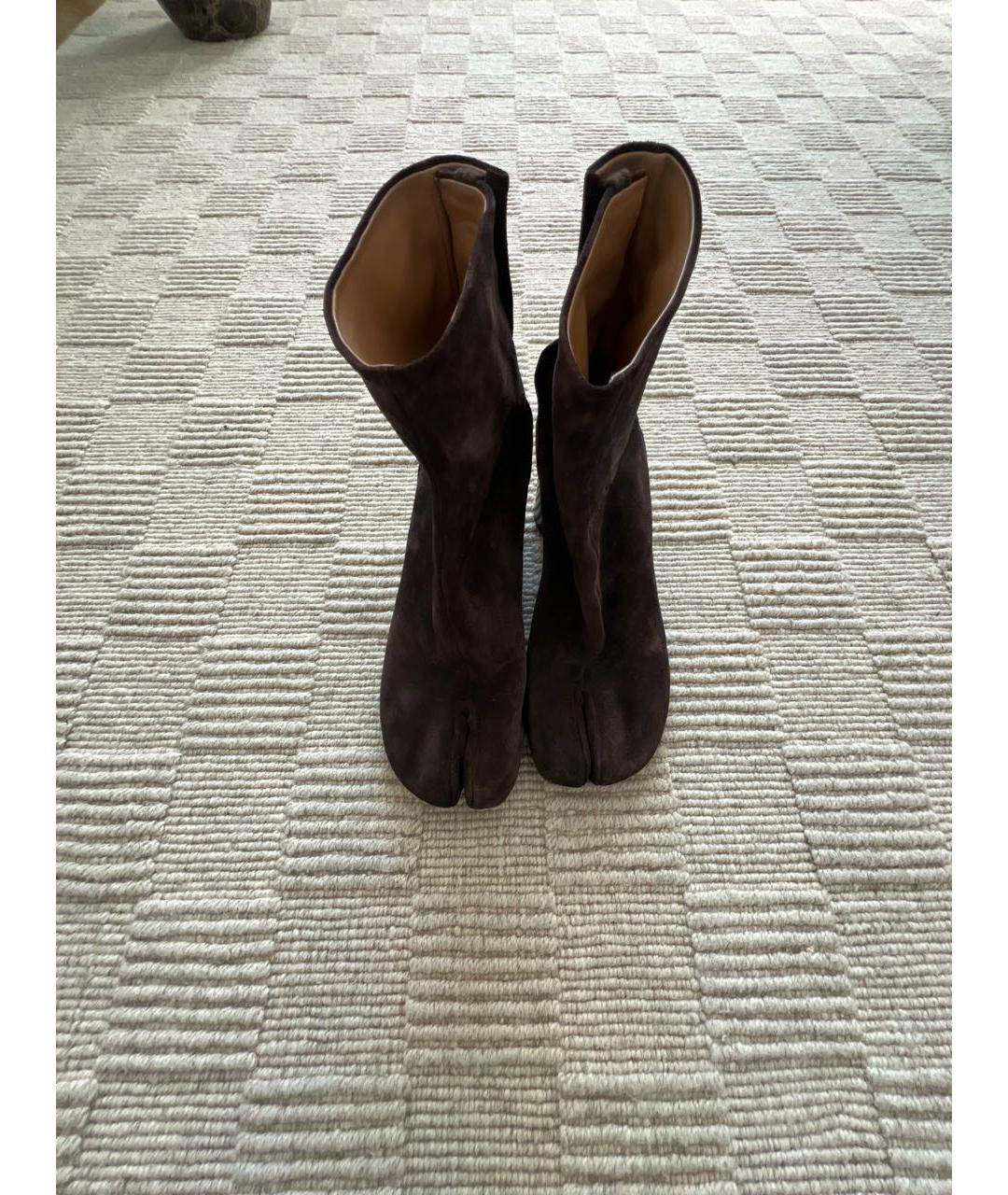 MAISON MARGIELA Коричневые замшевые ботильоны, фото 2