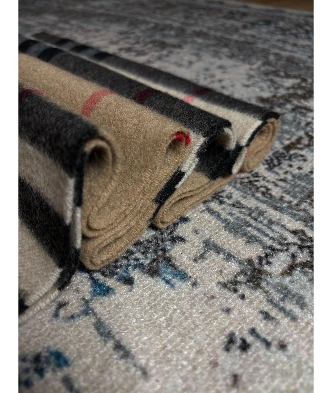 BURBERRY Бежевый кашемировый шарф, фото 6