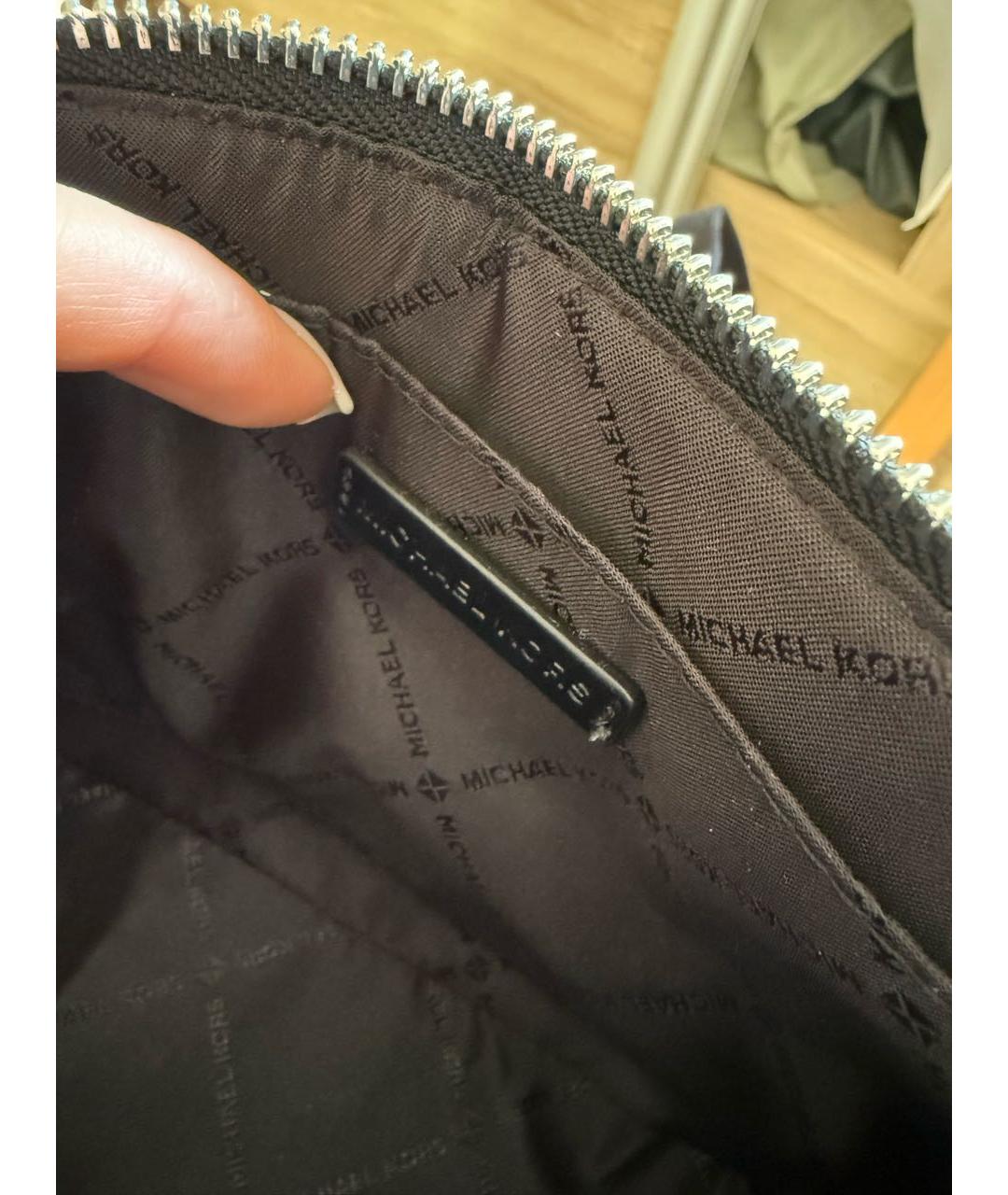 MICHAEL KORS Черная кожаная сумка через плечо, фото 5