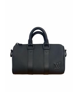 LOUIS VUITTON Сумка через плечо