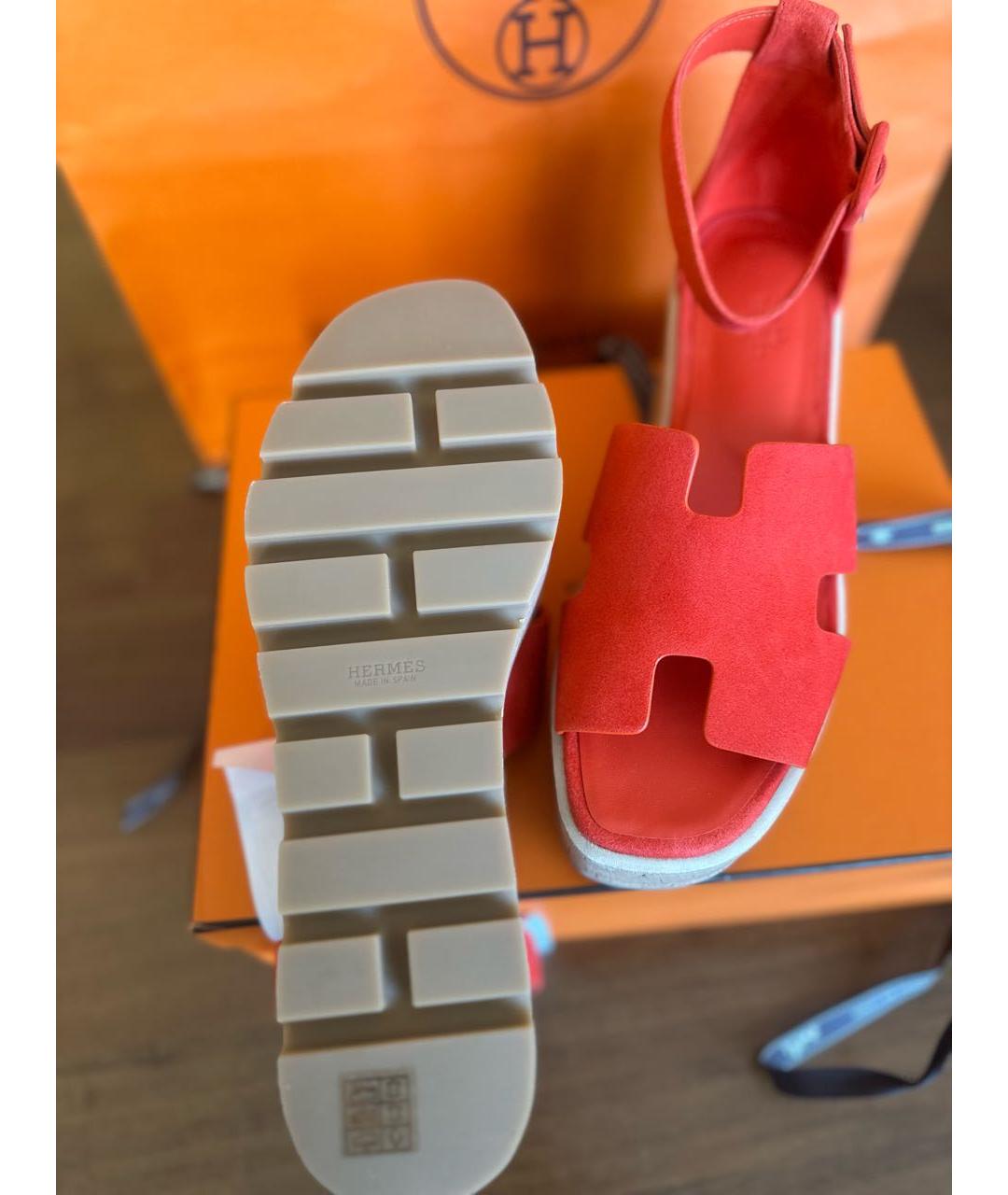 HERMES Коралловые замшевые босоножки, фото 4