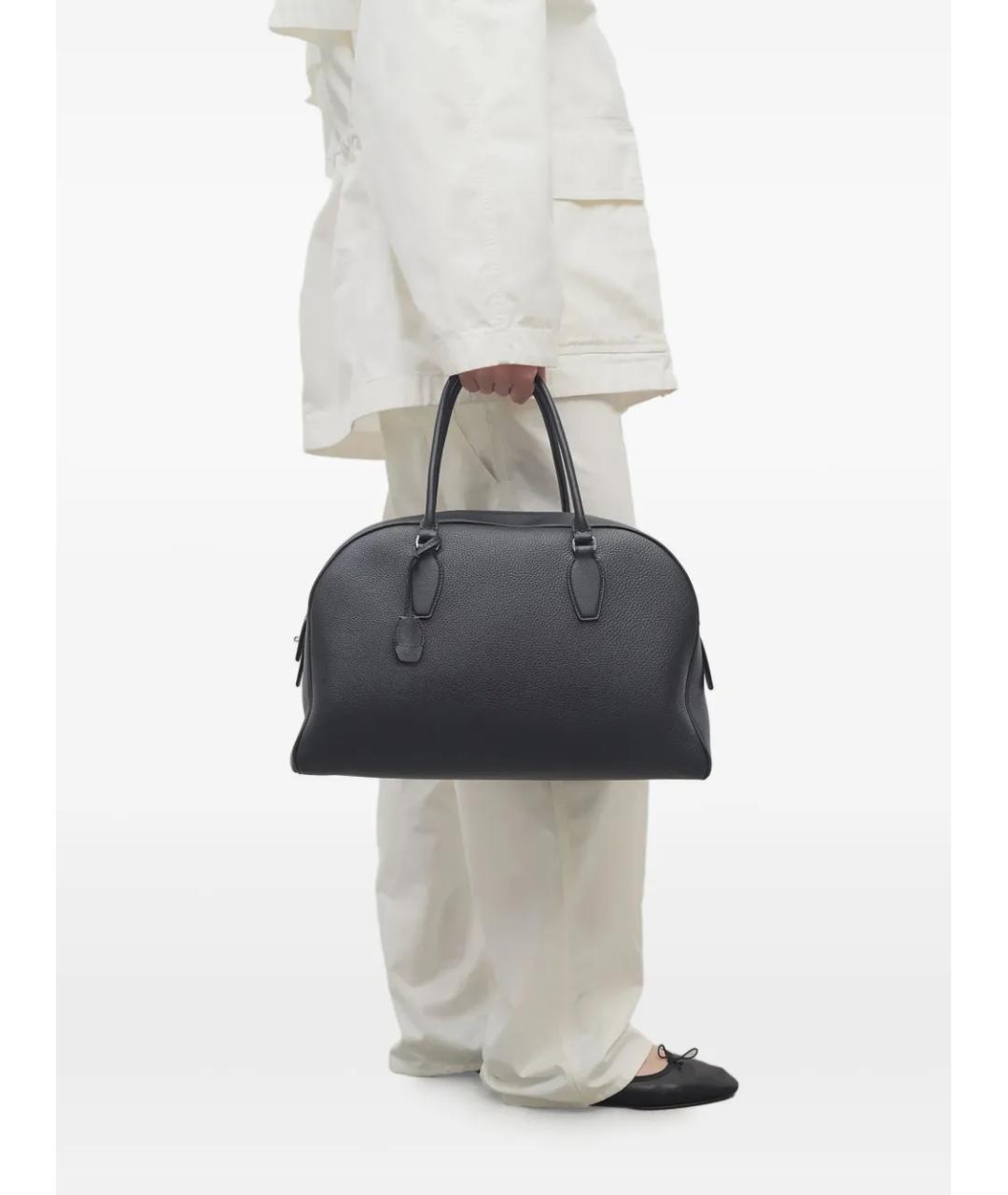 THE ROW Черная кожаная сумка с короткими ручками, фото 3