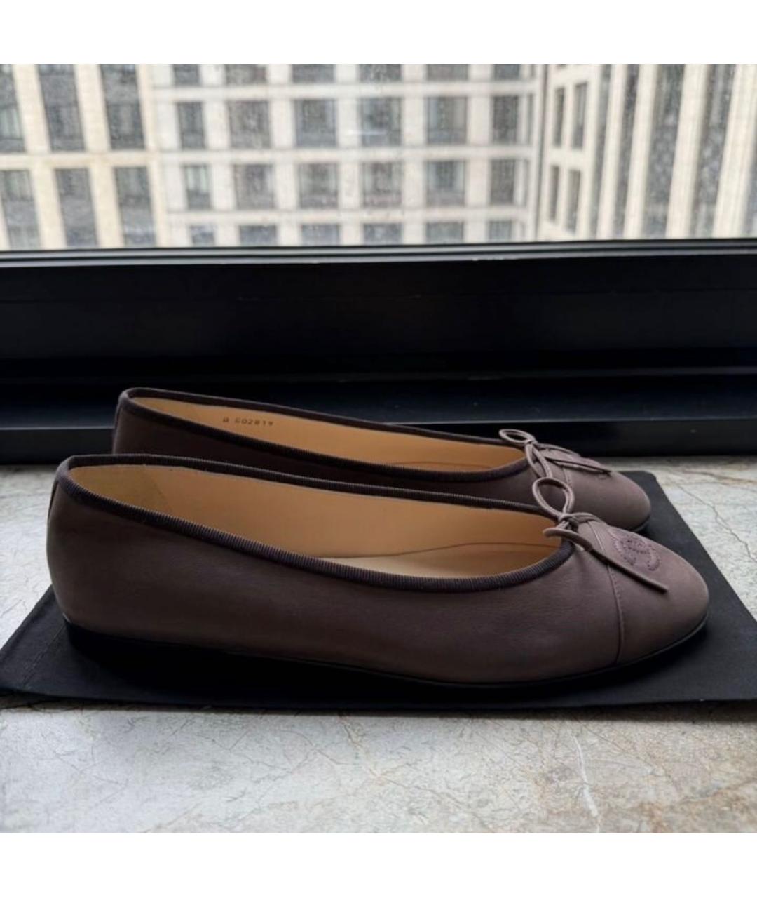 CHANEL Коричневые замшевые балетки, фото 7