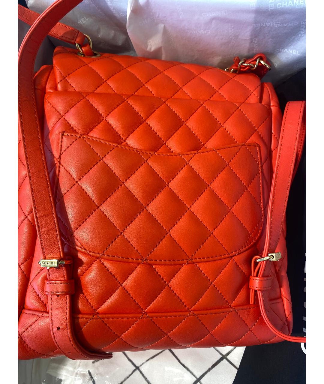 CHANEL Красный кожаный рюкзак, фото 2