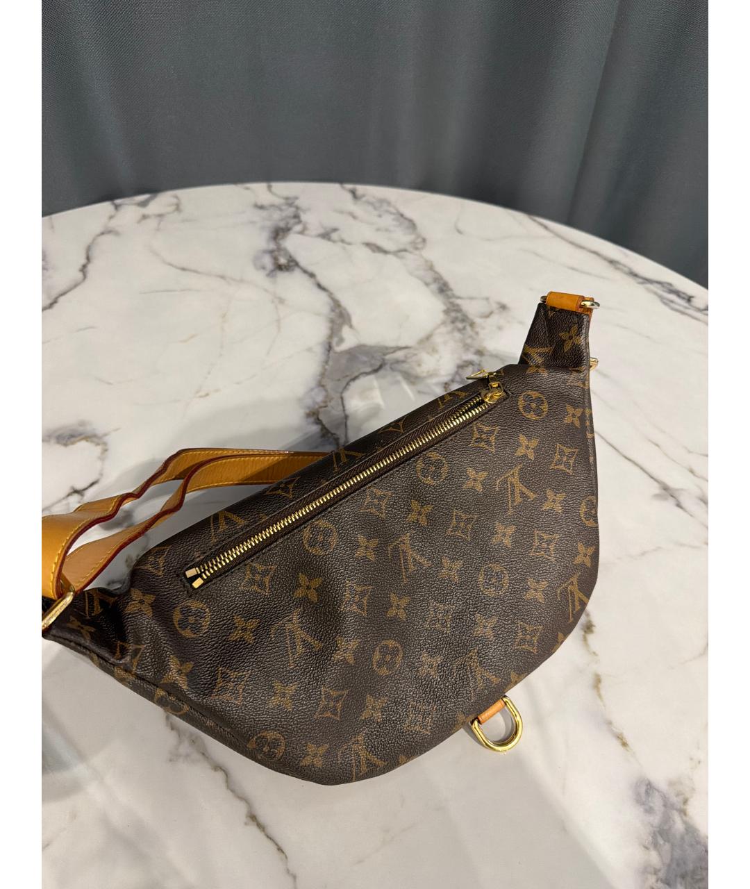 LOUIS VUITTON Коричневая поясная сумка, фото 4