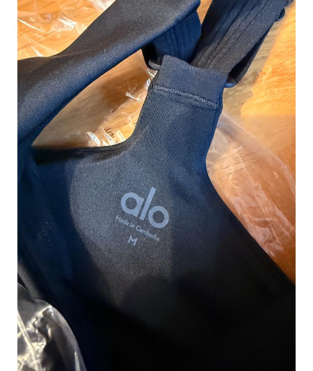 ALO YOGA Черная полиэстеровая майка, фото 5