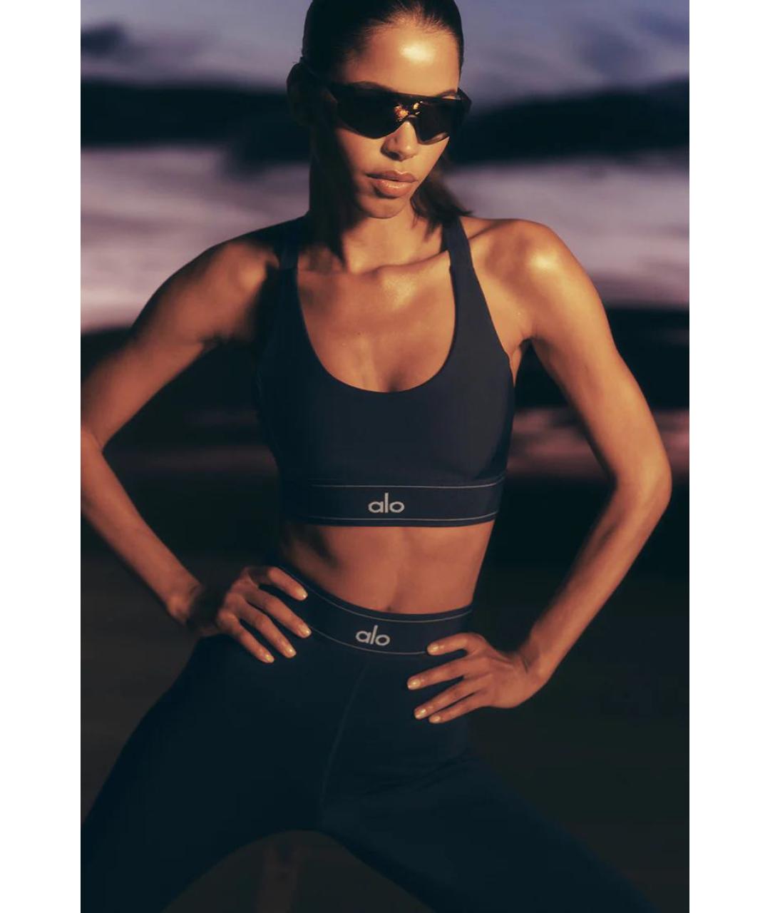 ALO YOGA Черная полиэстеровая майка, фото 6