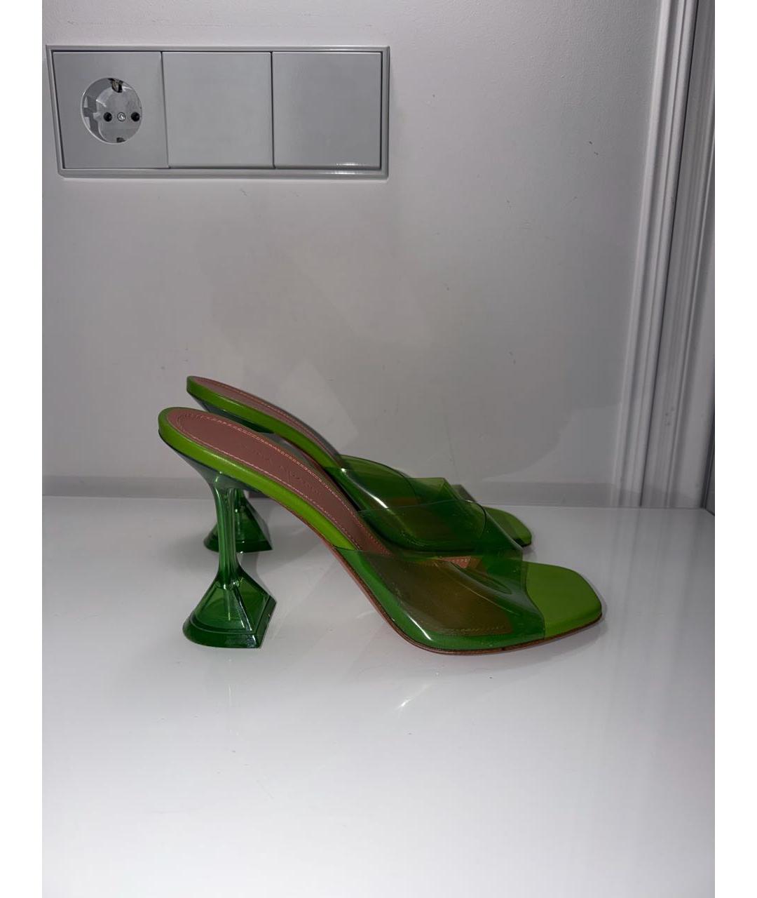Amina Muaddi Зеленые резиновые босоножки, фото 8