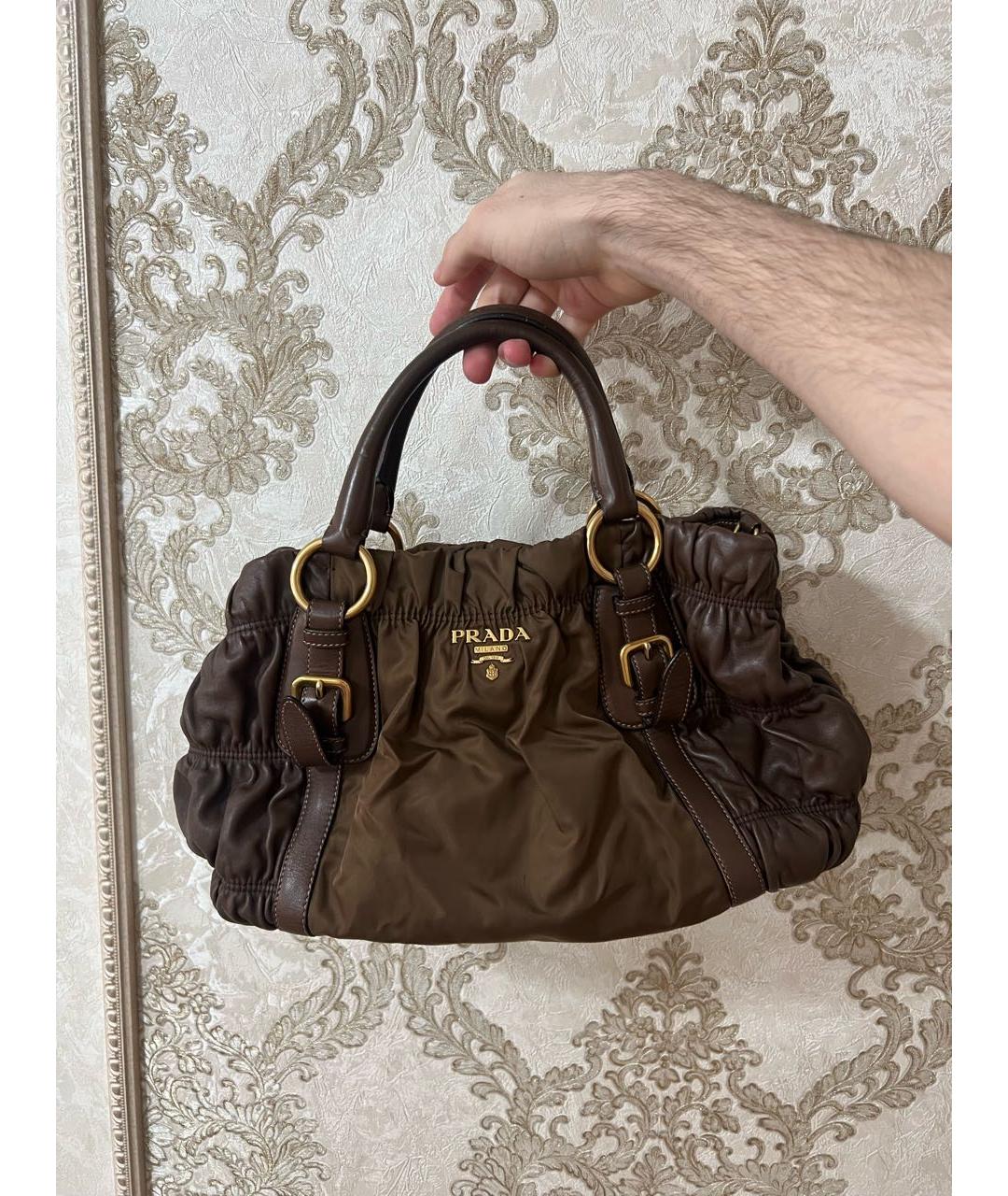 PRADA Коричневая кожаная сумка с короткими ручками, фото 5