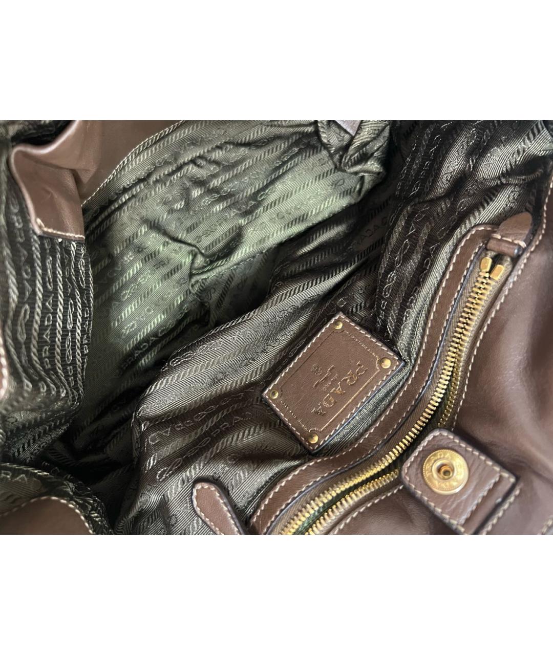 PRADA Коричневая кожаная сумка с короткими ручками, фото 4