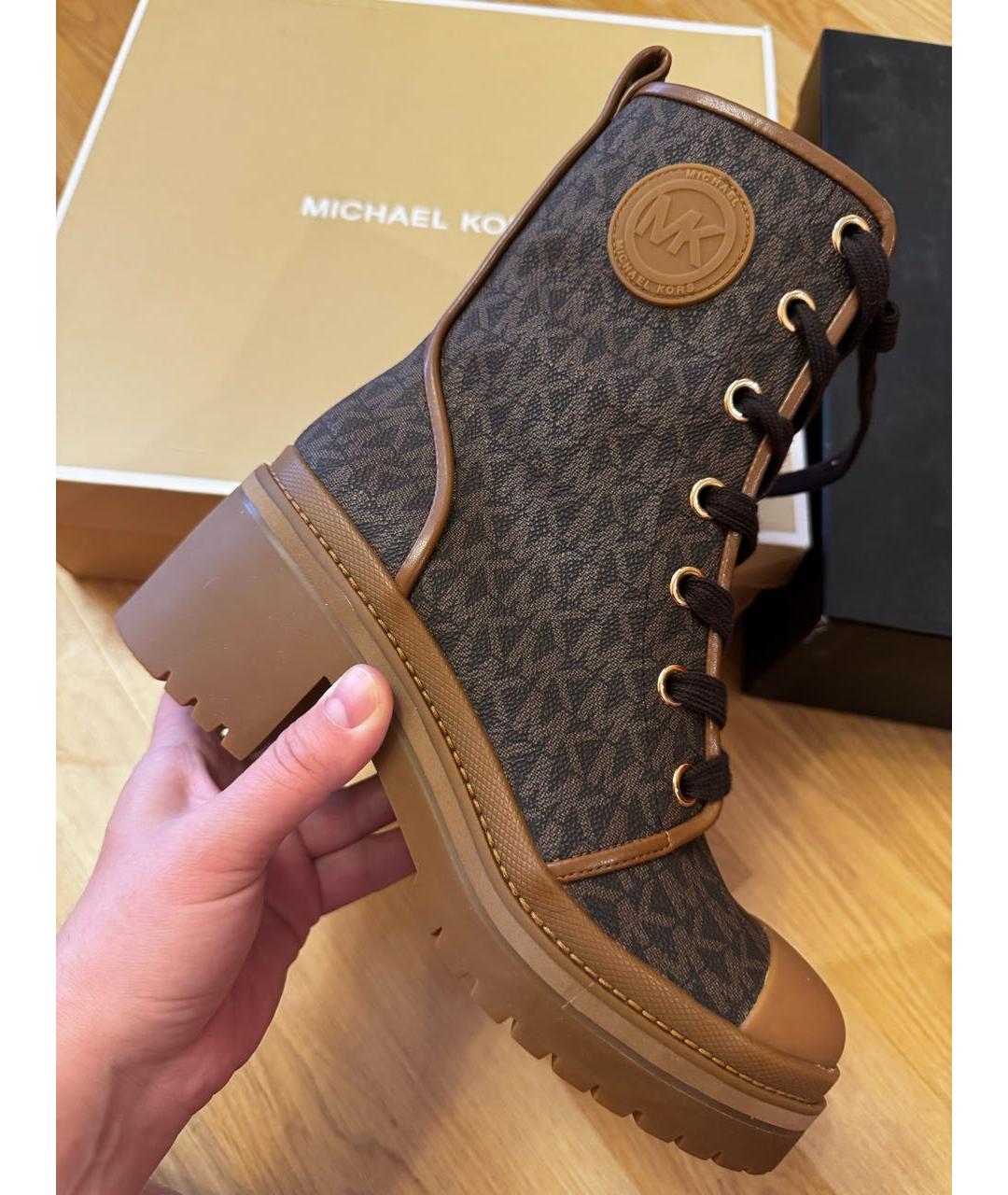 MICHAEL KORS Коричневые ботинки, фото 3