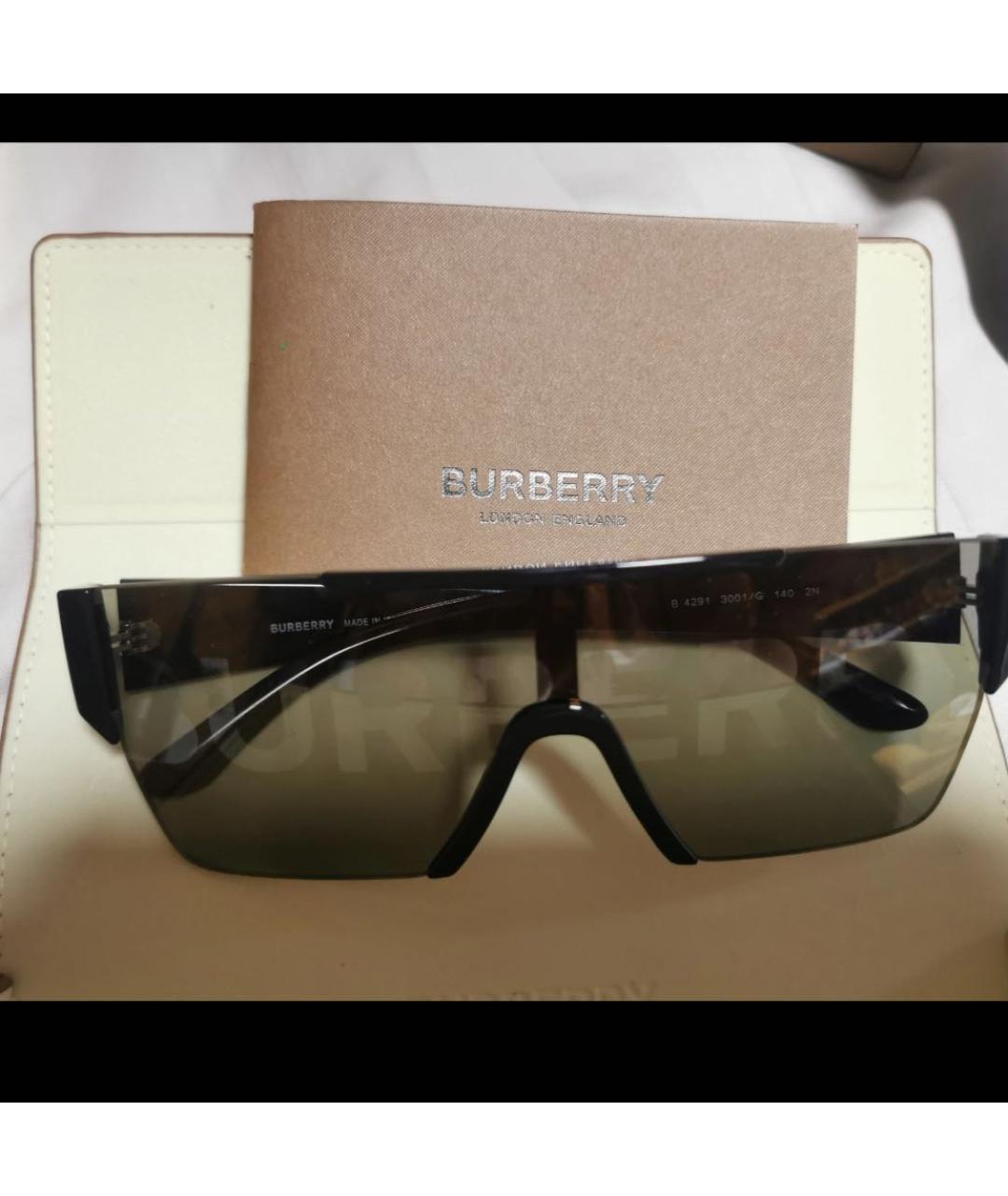 BURBERRY Черные пластиковые солнцезащитные очки, фото 3