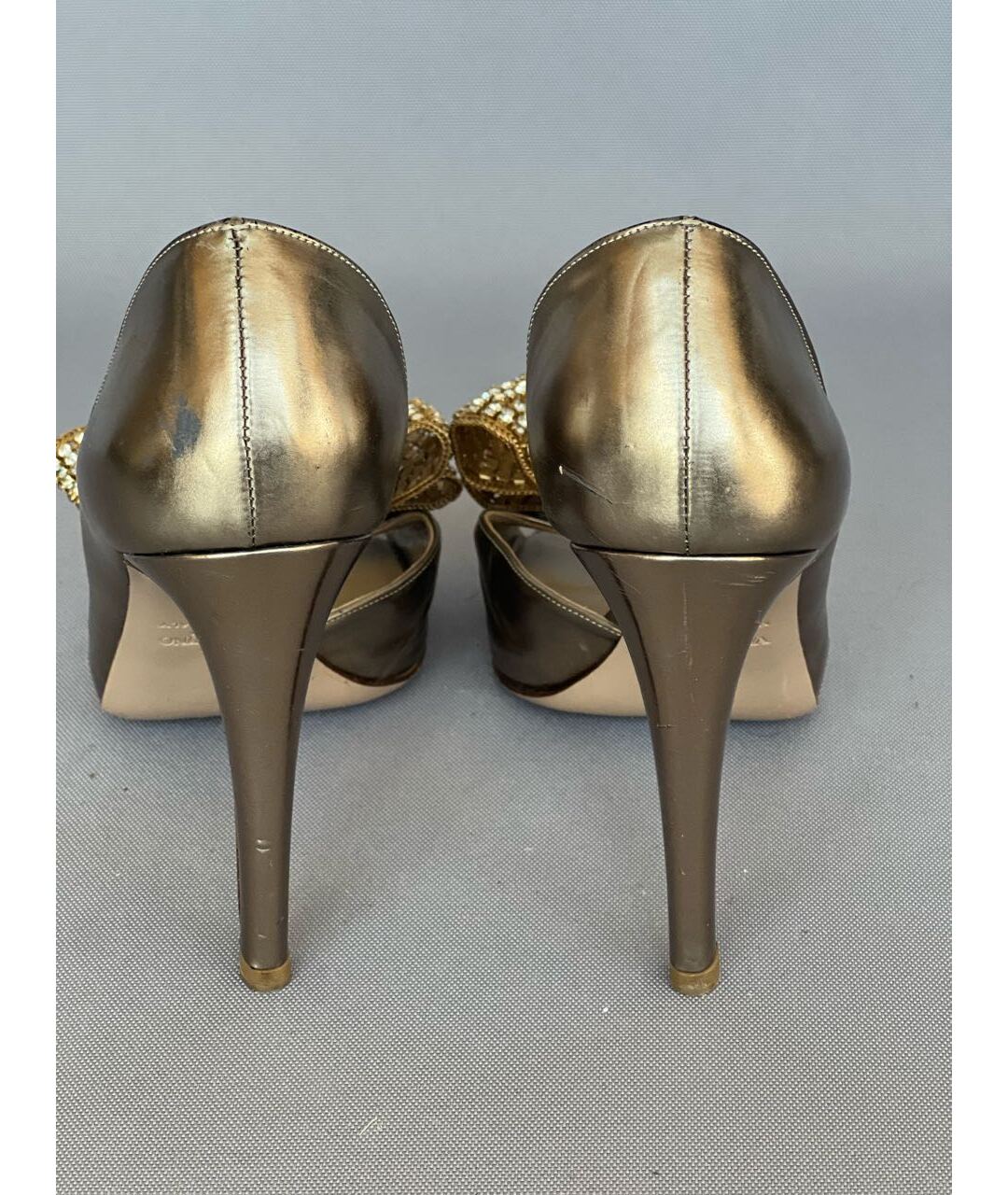 VALENTINO Золотые кожаные туфли, фото 4