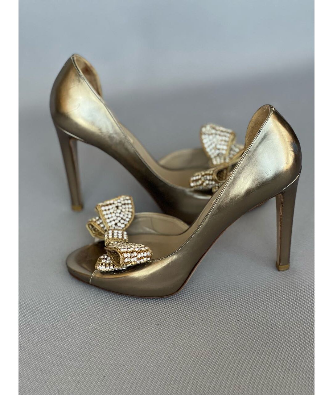 VALENTINO Золотые кожаные туфли, фото 3