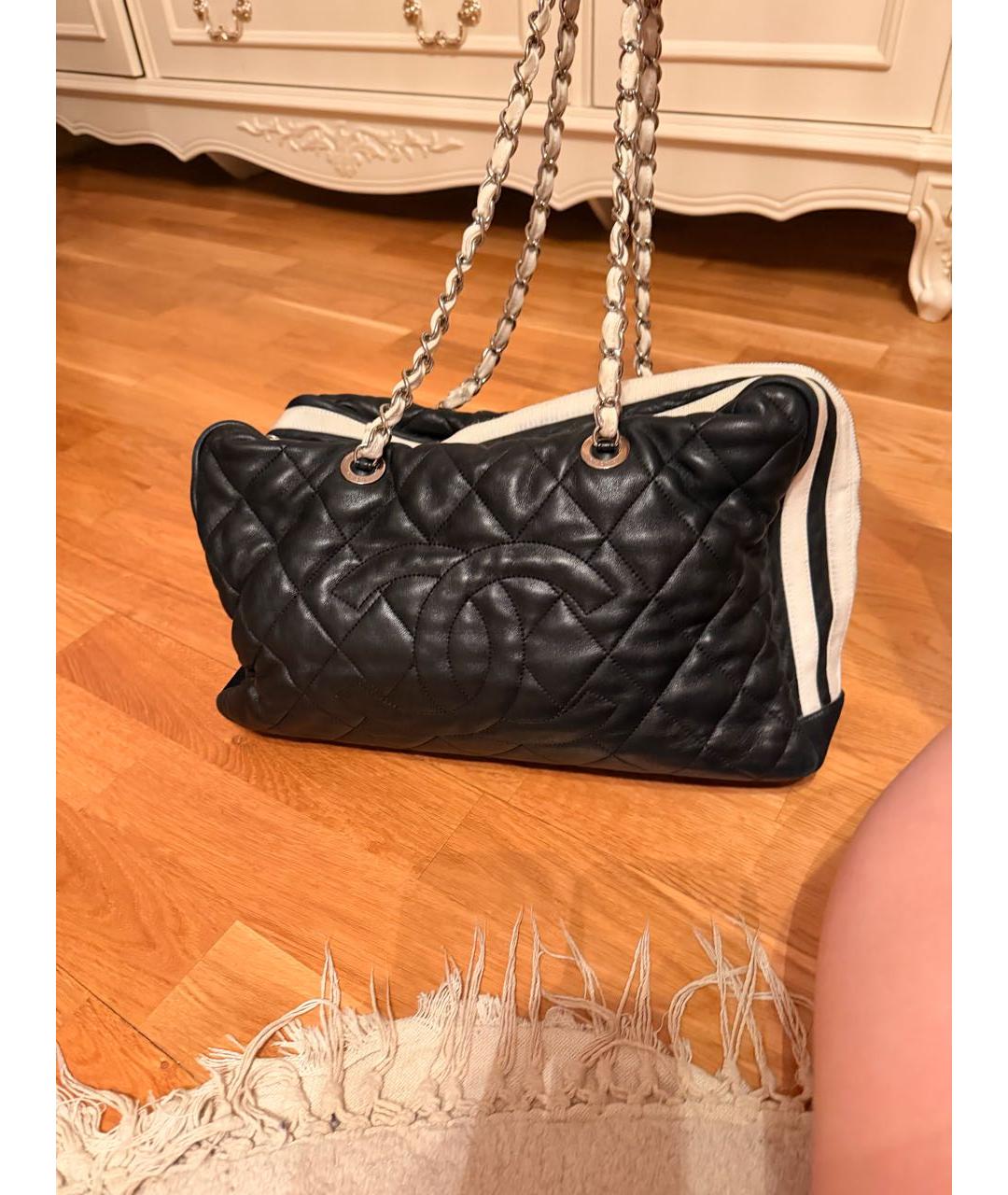 CHANEL Черная кожаная сумка через плечо, фото 2