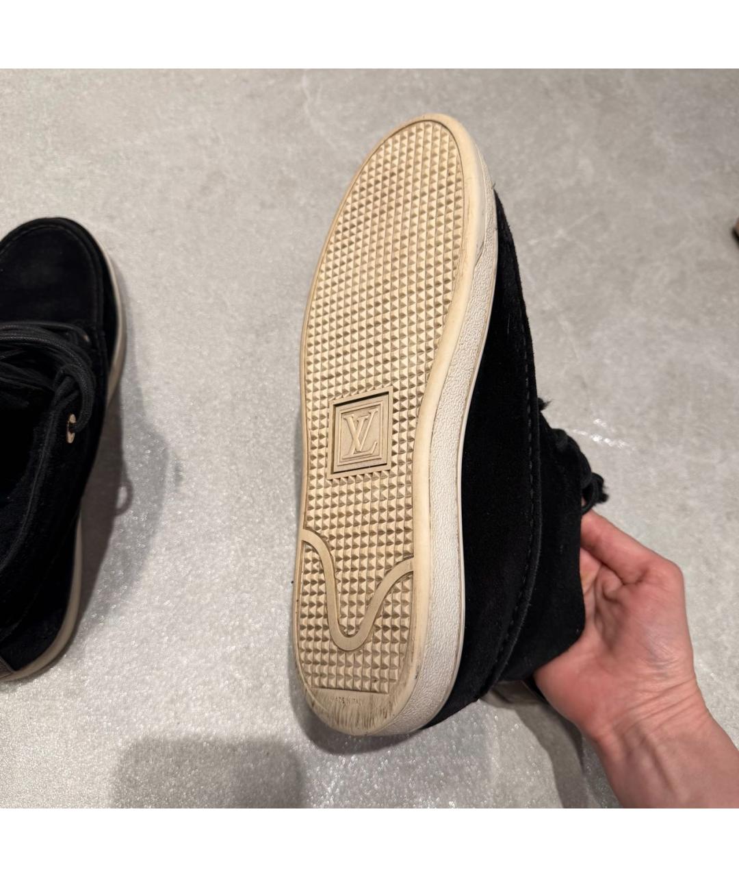 LOUIS VUITTON Черные замшевые кеды, фото 6