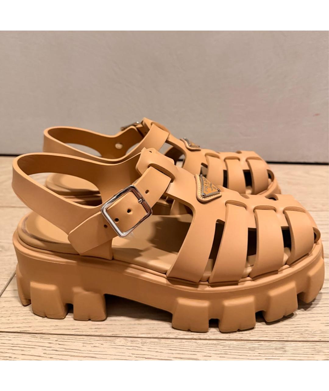 PRADA Бежевые кожаные босоножки, фото 5