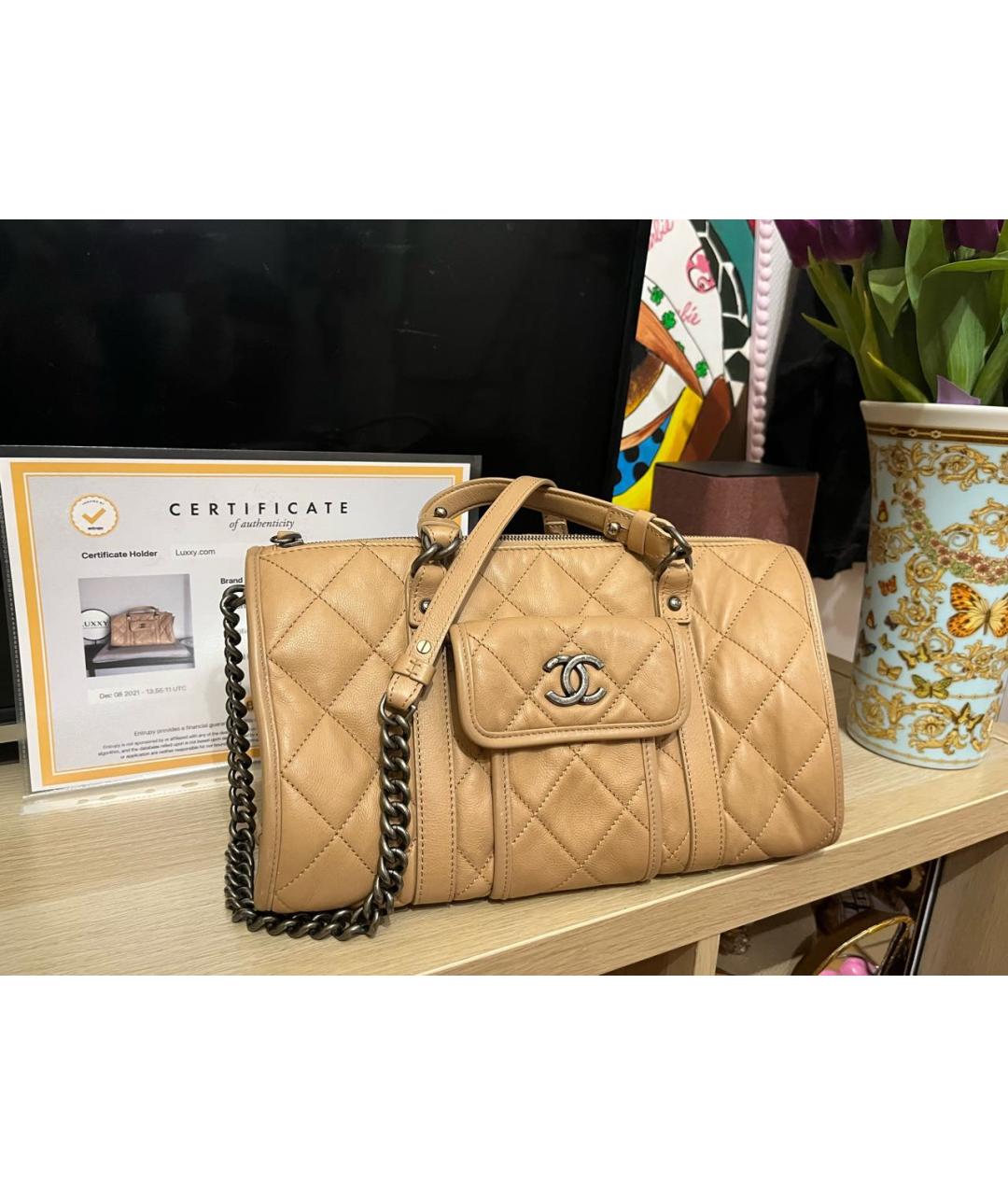 CHANEL Бежевая кожаная сумка через плечо, фото 9