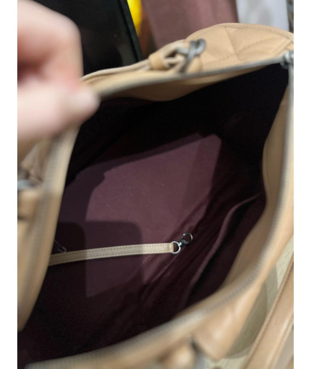 CHANEL Бежевая кожаная сумка через плечо, фото 4