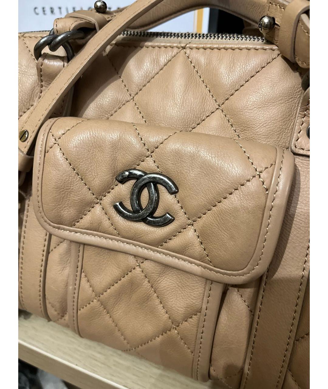 CHANEL Бежевая кожаная сумка через плечо, фото 7