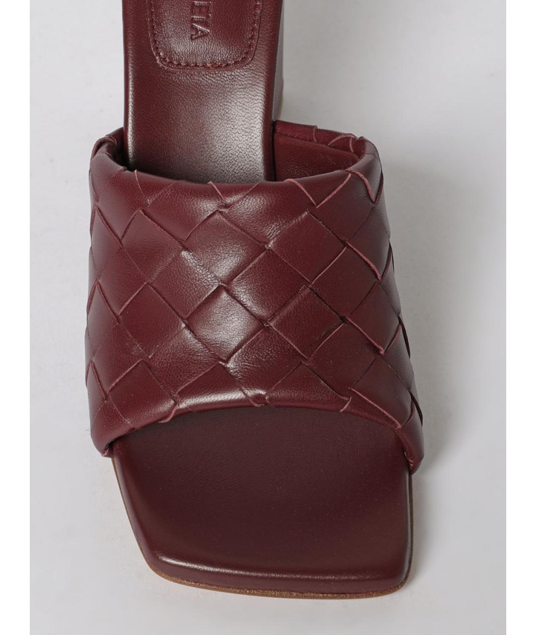 BOTTEGA VENETA Бордовые кожаные мюли, фото 4