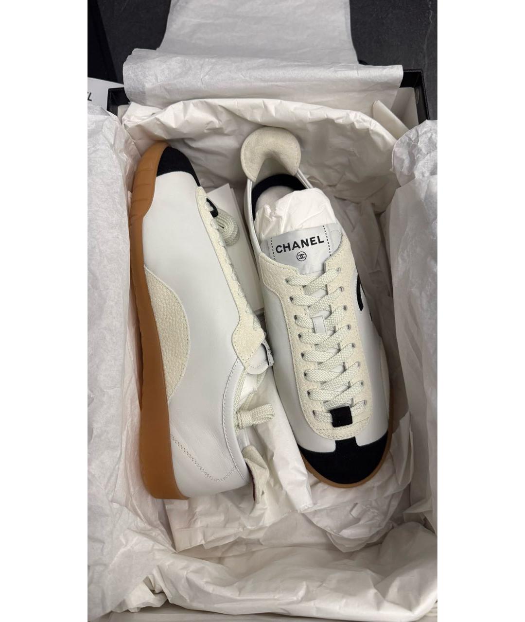 CHANEL Белые кожаные кеды, фото 2