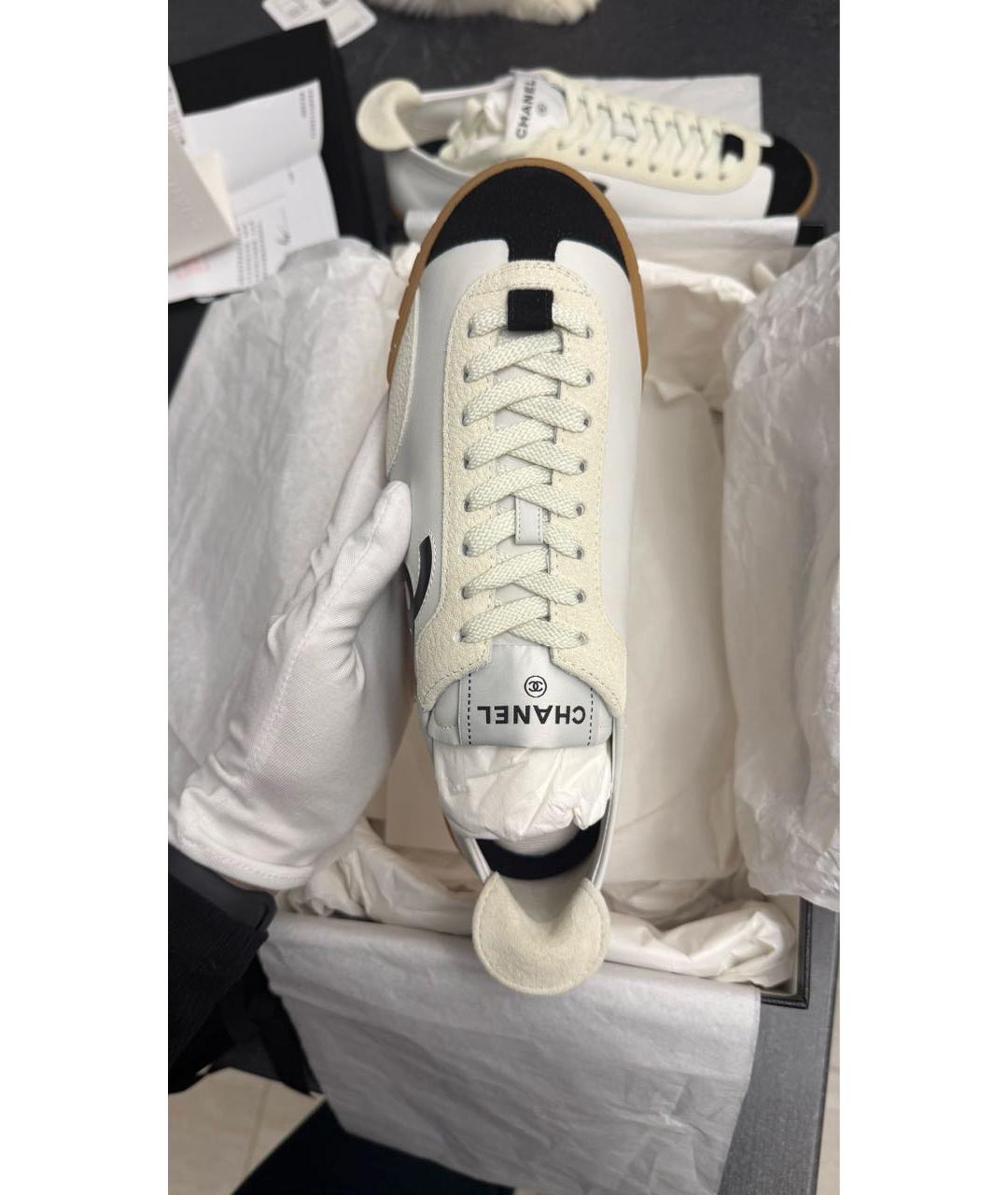 CHANEL Белые кожаные кеды, фото 4