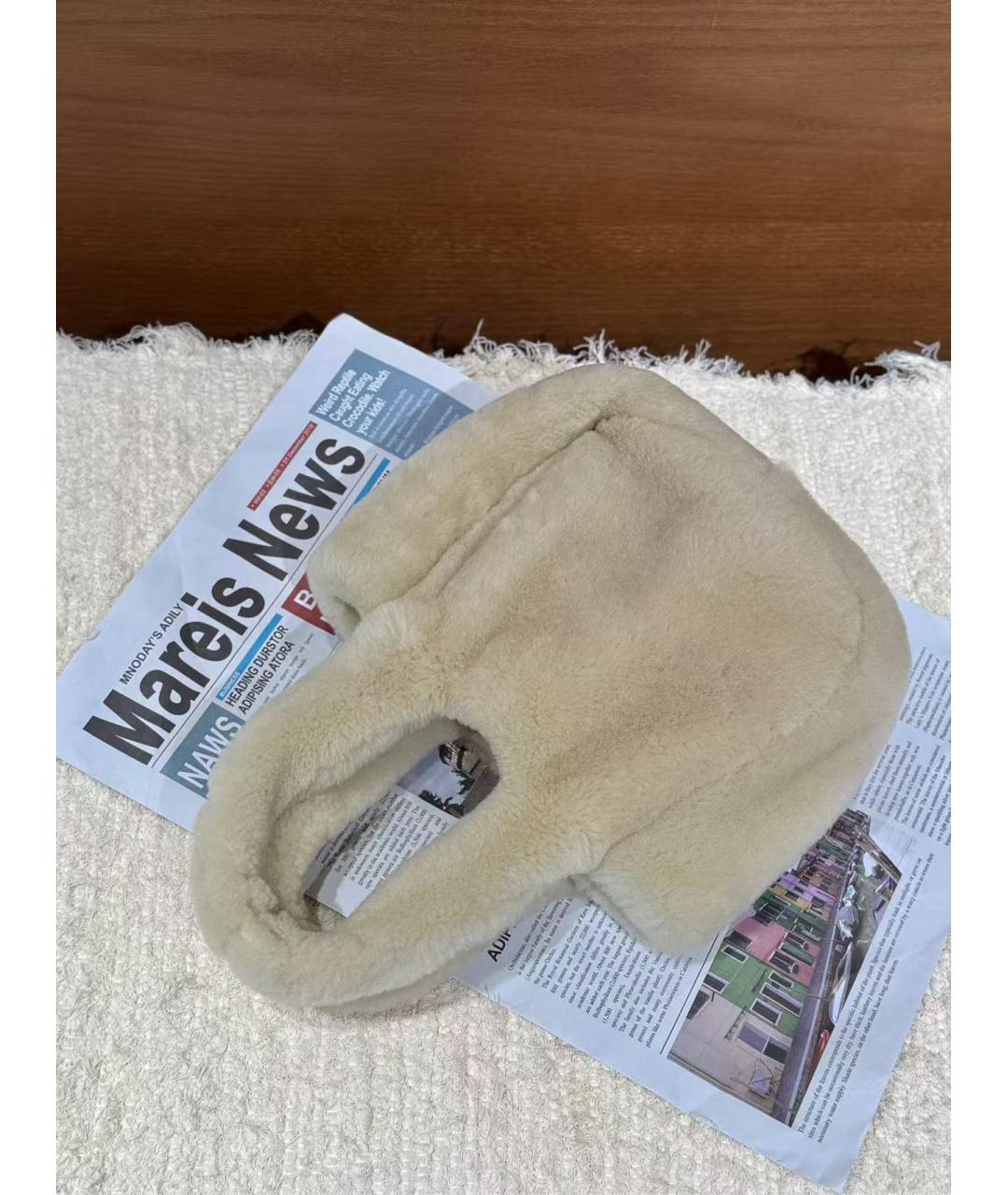 PRADA Бежевая меховая сумка с короткими ручками, фото 3