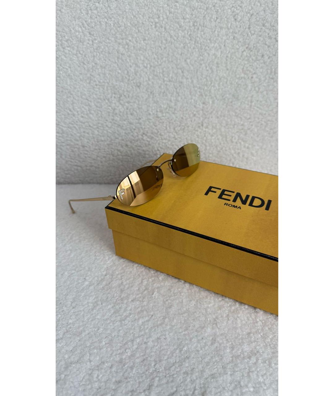 FENDI Золотые металлические солнцезащитные очки, фото 5