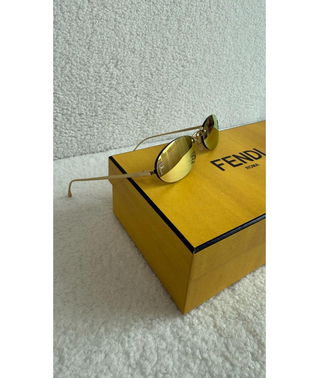 FENDI Золотые металлические солнцезащитные очки, фото 2