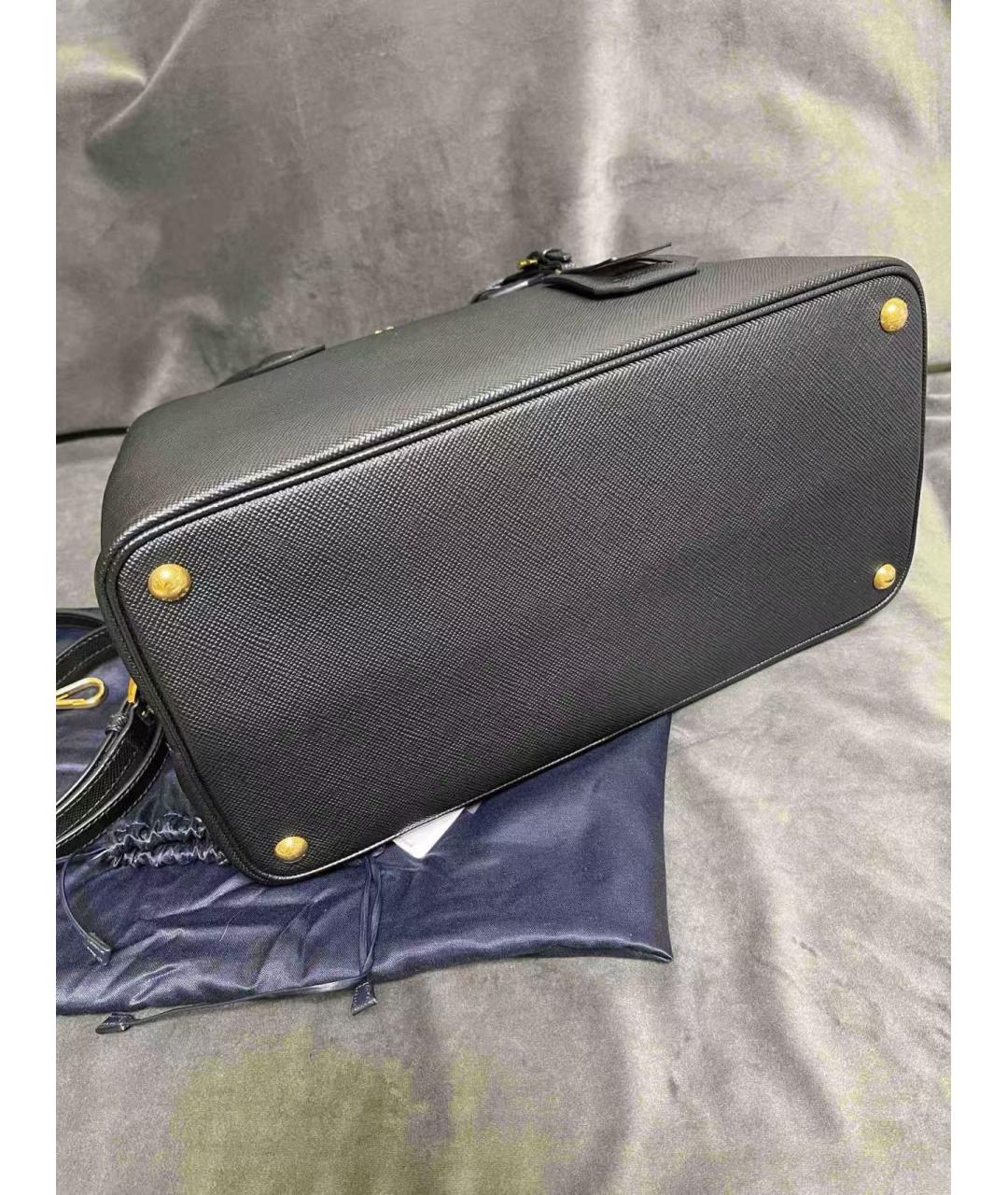 PRADA Черная кожаная сумка через плечо, фото 5